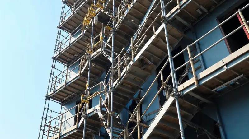 Treppentürme und Zugangssysteme